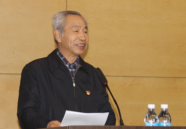 匡国柱院长作伟德
工作报告