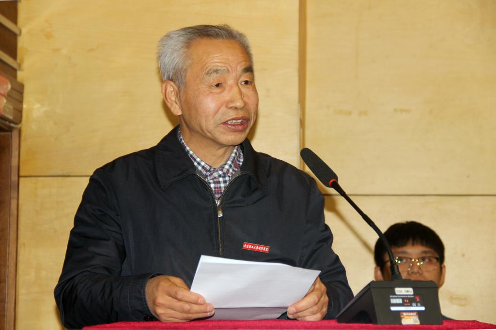 匡国柱院长向同学们提出希望