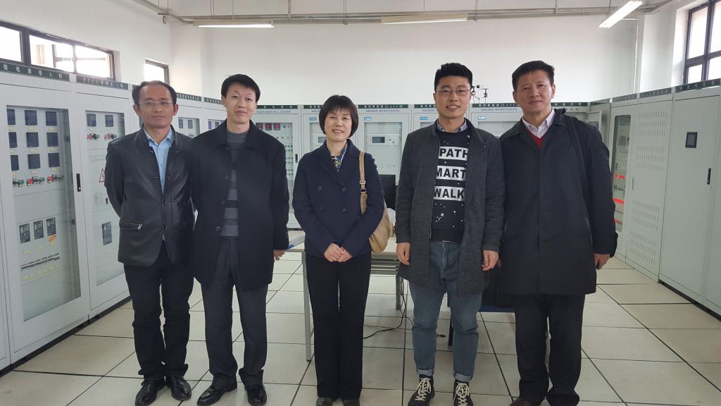 张明君副院长等参观沈阳工程伟德
实验室